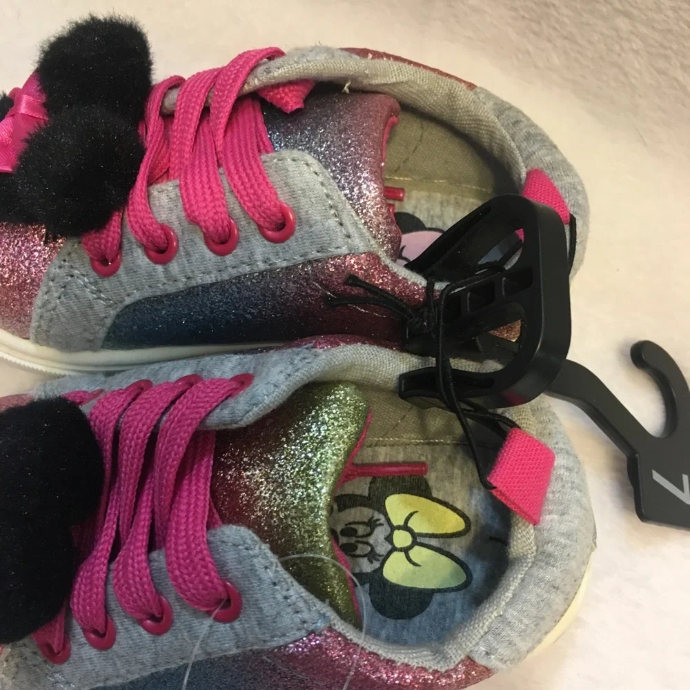 NWT Minnie‎ Mouse sneakers